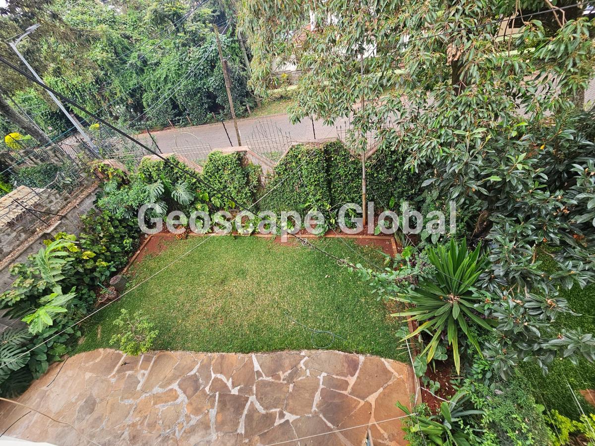 5 Bed House with En Suite in Spring Valley - 1