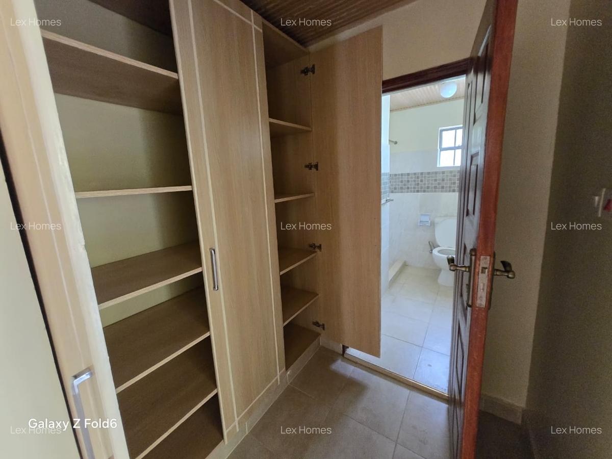 3 Bed House with En Suite at Rimpa - 12