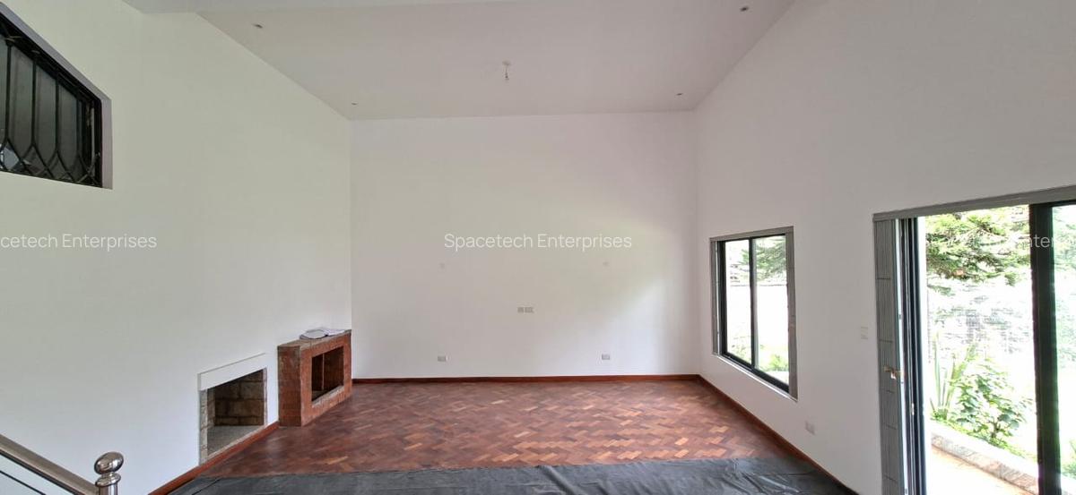 5 Bed Townhouse with En Suite in Spring Valley - 6