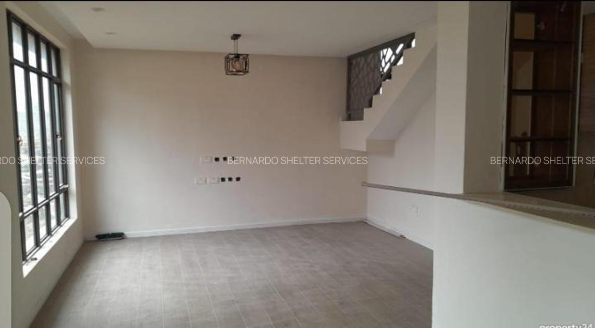 3 Bed Villa with En Suite in Gikambura - 4