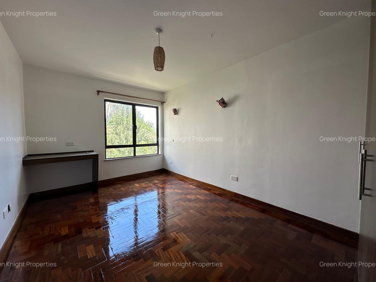 Serviced 3 Bed Apartment with En Suite in Kilimani - 11