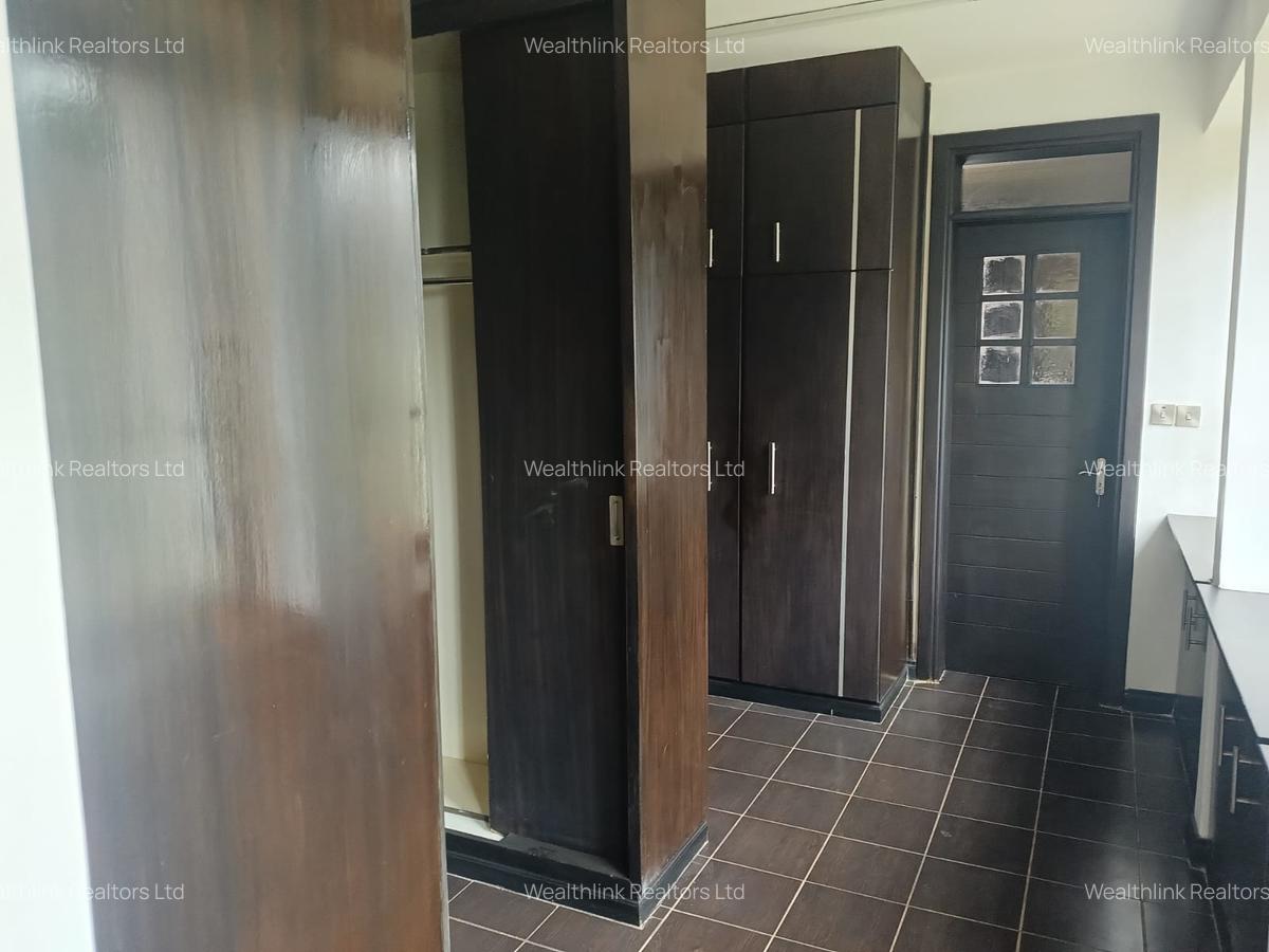 5 Bed House with En Suite at Runda - 18