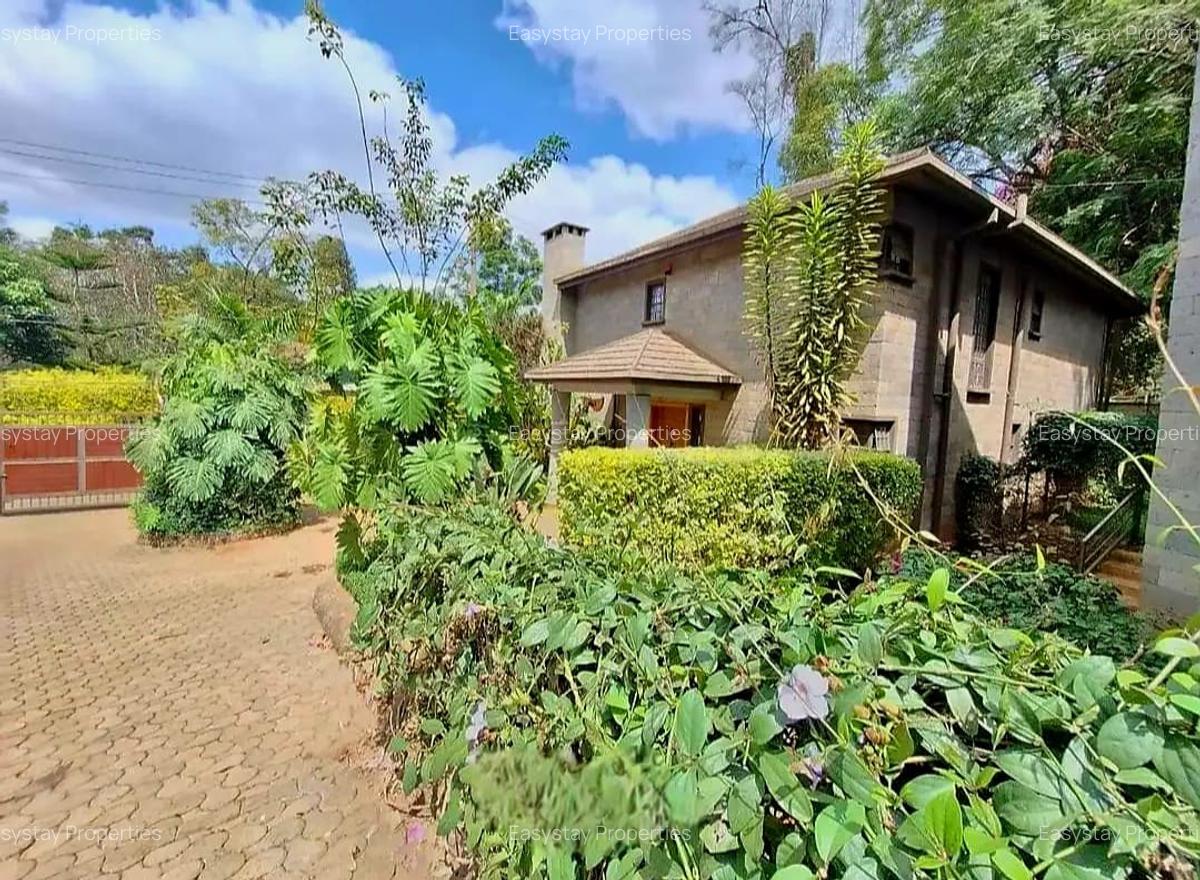 4 Bed Townhouse with En Suite in Spring Valley - 1