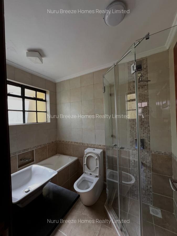 5 Bed Townhouse with En Suite in Lavington - 14