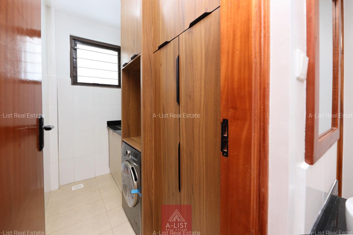 2 Bed Villa with Garden at Ridgeways - 14