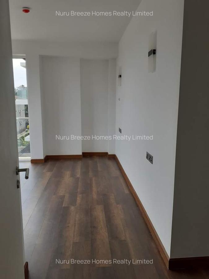 4 Bed Townhouse with En Suite in Lavington - 15