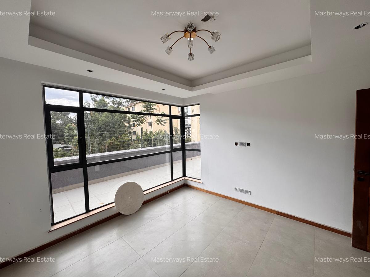 Serviced 3 Bed Apartment with En Suite in Riverside - 9