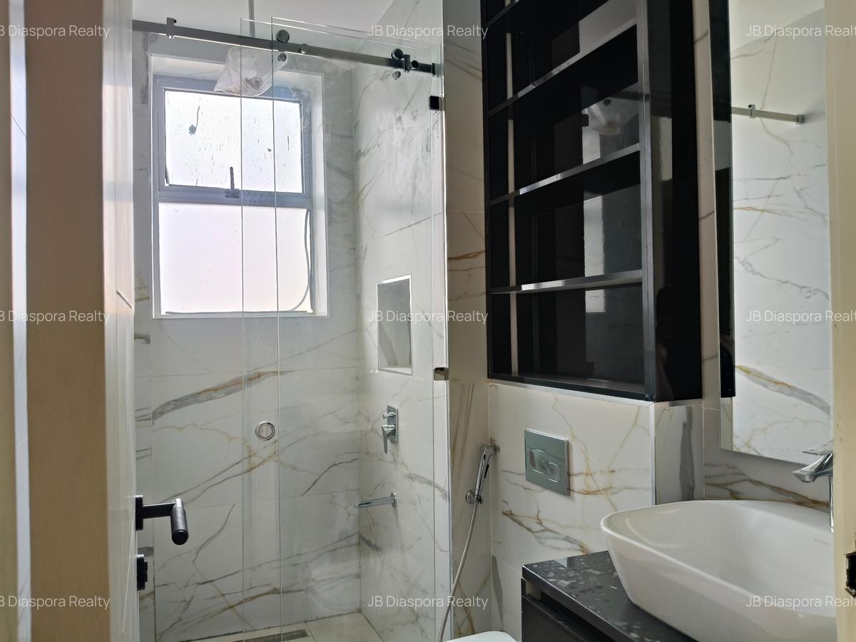 4 Bed Apartment with En Suite at General Mathenge - 18