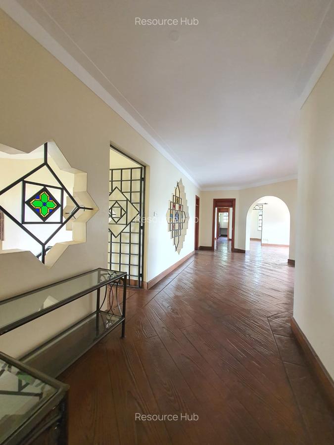 5 Bed House with En Suite at Nyari - 17