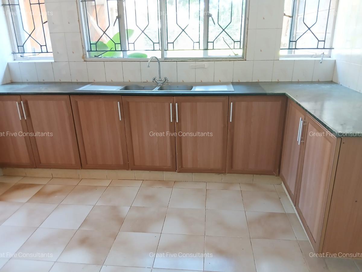 5 Bed Villa with En Suite in Gigiri - 8