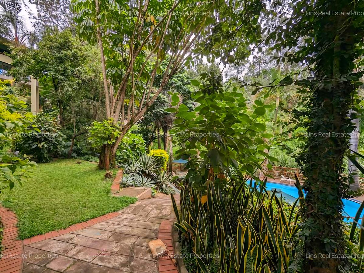 Serviced 4 Bed Apartment with En Suite in Riverside - 4