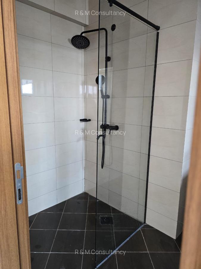 3 Bed Apartment with En Suite at Lantana Road - 8