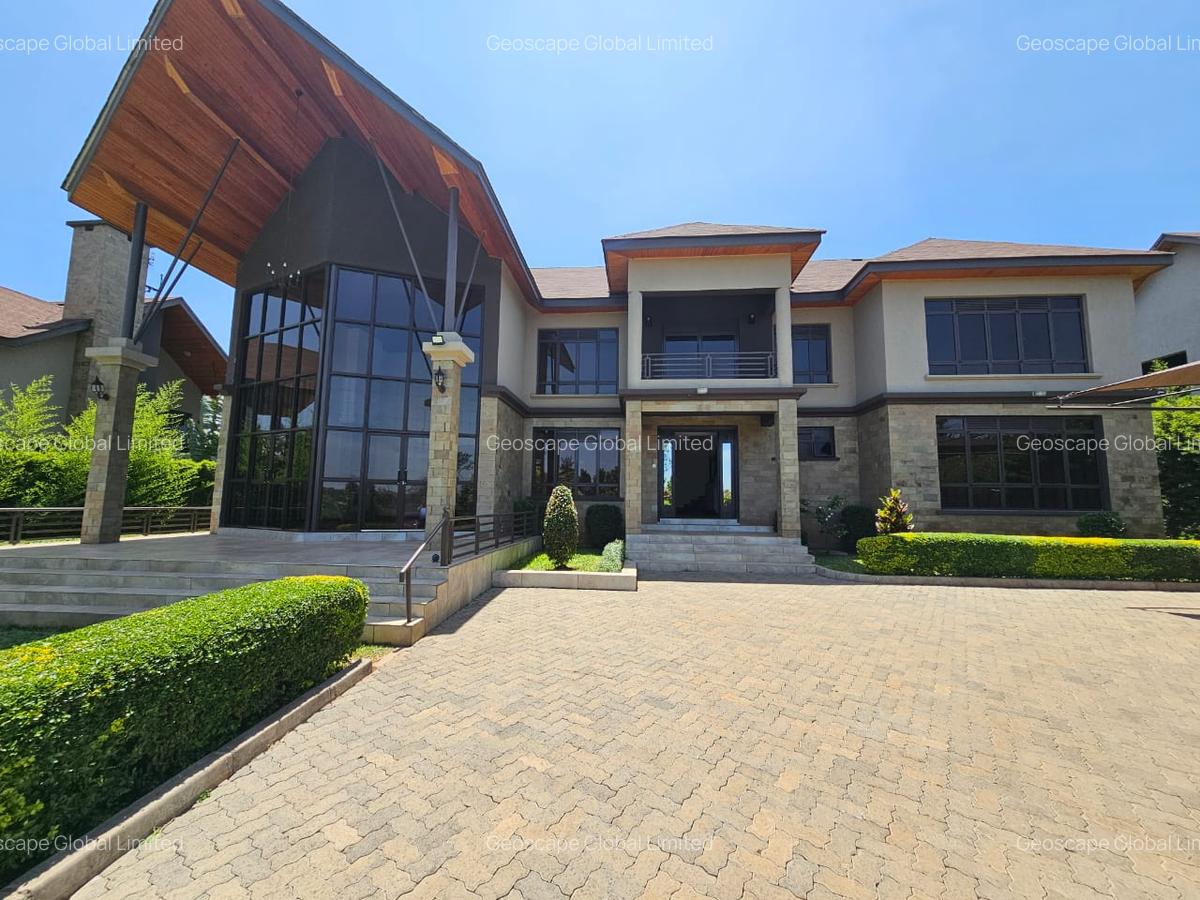 5 Bed House with En Suite in Runda - 12