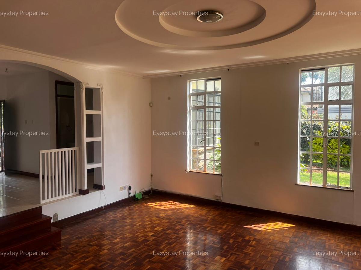 4 Bed Townhouse with En Suite in Rosslyn - 8