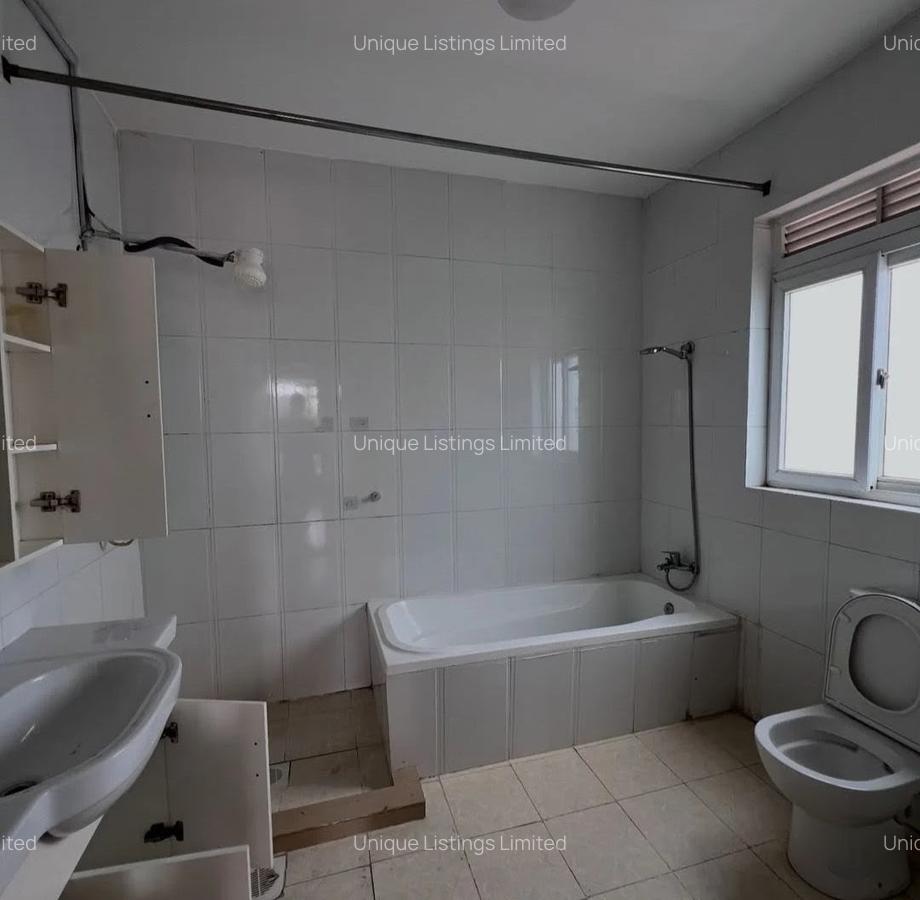 4 Bed Apartment with En Suite in Lavington - 11