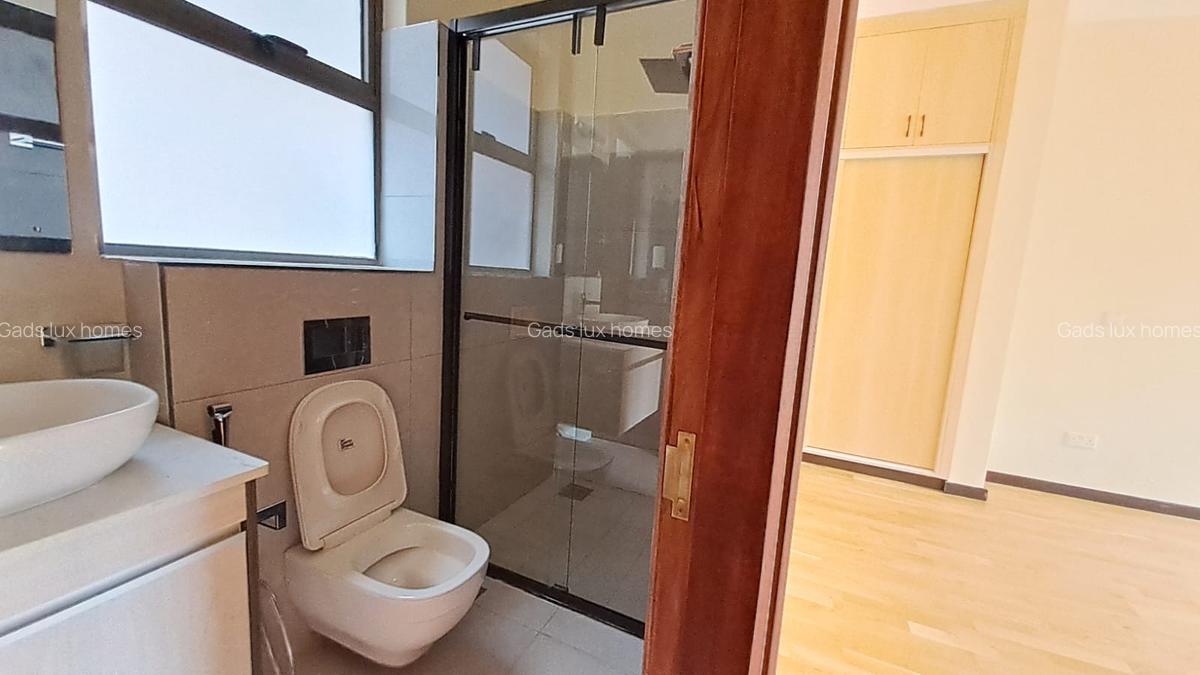 4 Bed Apartment with En Suite at General Mathenge - 10