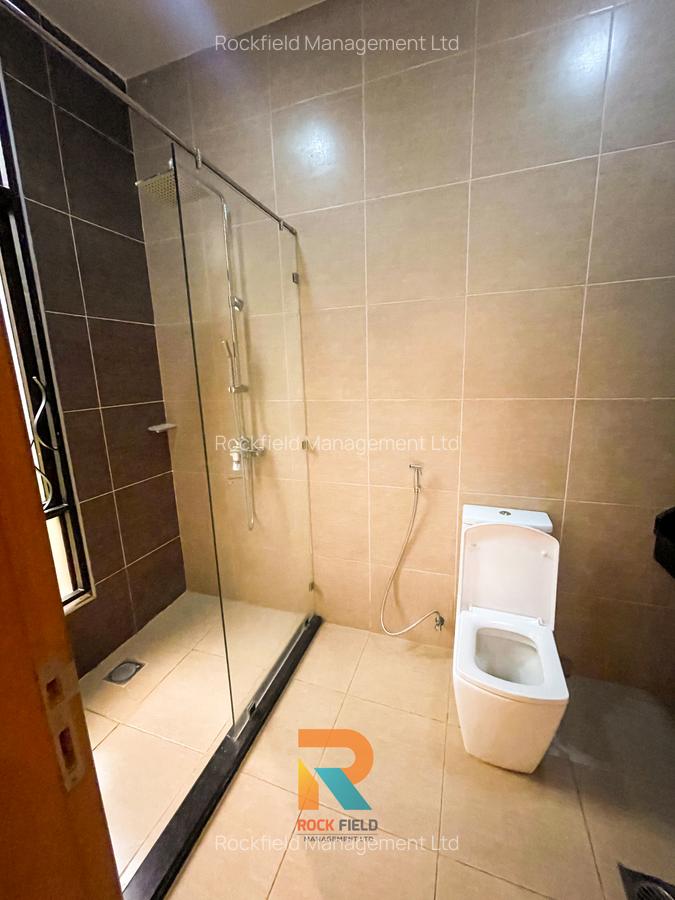 4 Bed Townhouse with En Suite at Runda Mumwe - 7