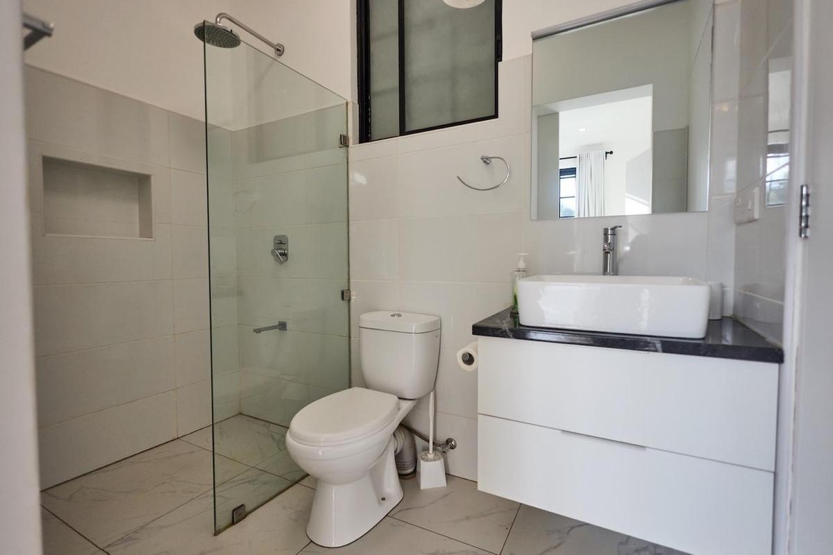 2 Bed Townhouse with En Suite at Kinanda Road - 16