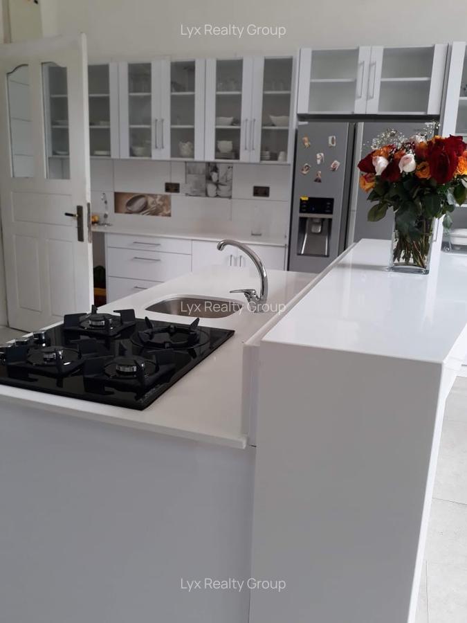 6 Bed Villa with En Suite in Muthaiga - 14