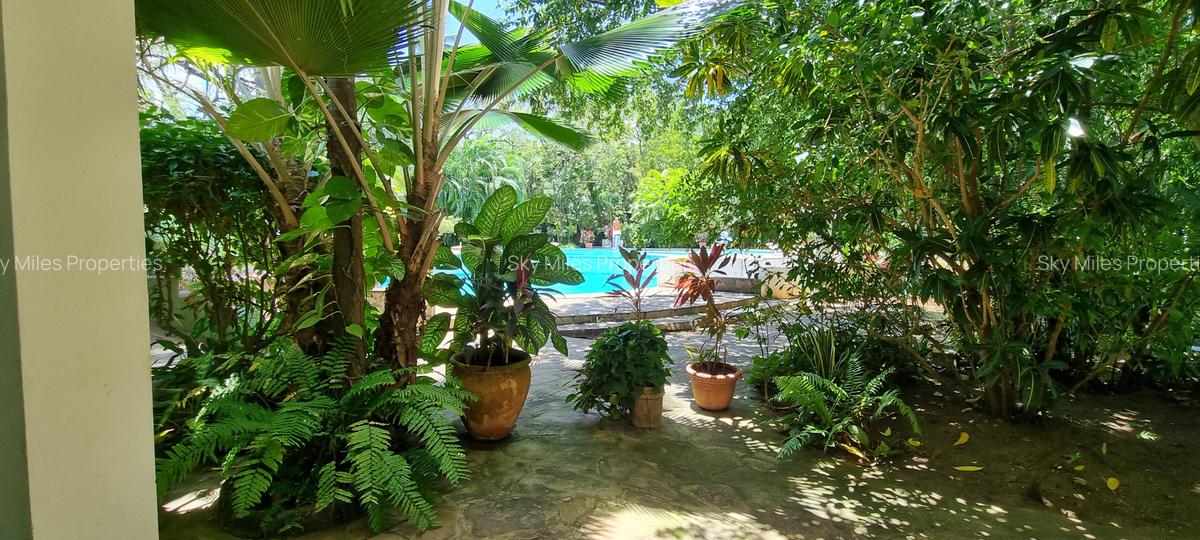 Serviced 3 Bed Apartment with En Suite at La-Marina Mtwapa - 16