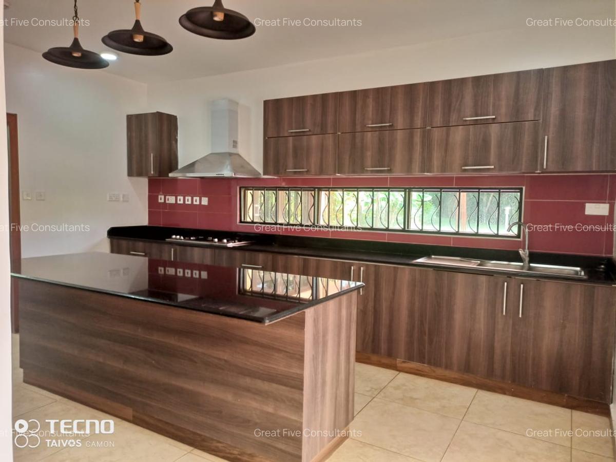 4 Bed Villa with En Suite in Runda - 7