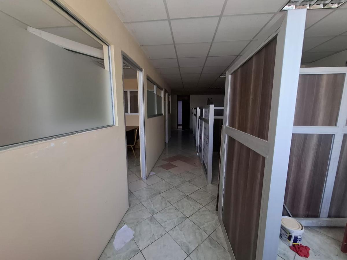 680 ft² Office with Service Charge Included in Westlands Area - 1