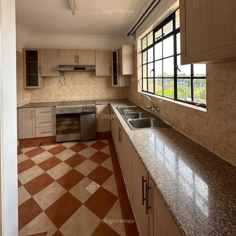 2 Bed Apartment with En Suite at Kilimani - 4
