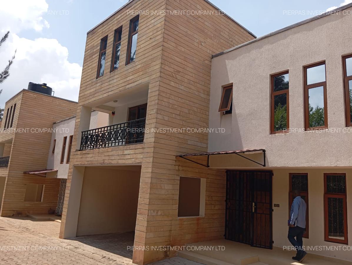 5 Bed Townhouse with En Suite in Lavington - 7
