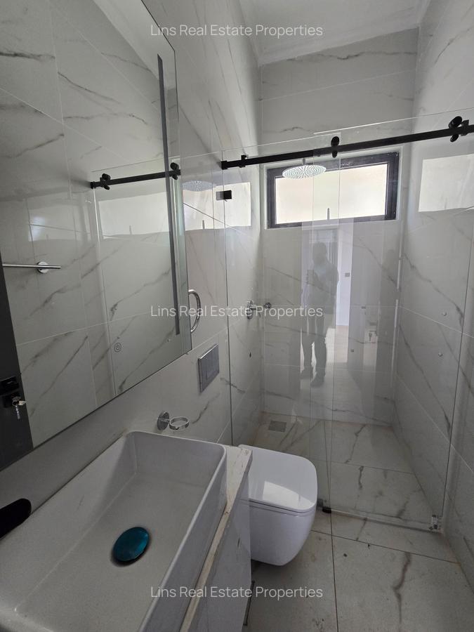 5 Bed Townhouse with En Suite in Lavington - 7