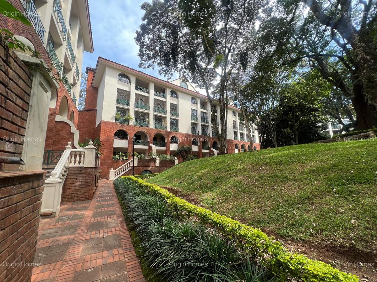 3 Bed Apartment with En Suite at Riverside Drive - 3