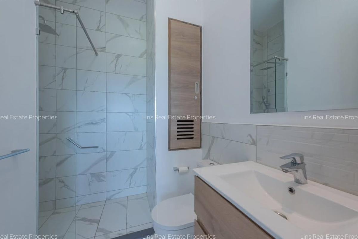 2 Bed Apartment with En Suite in Rosslyn - 12