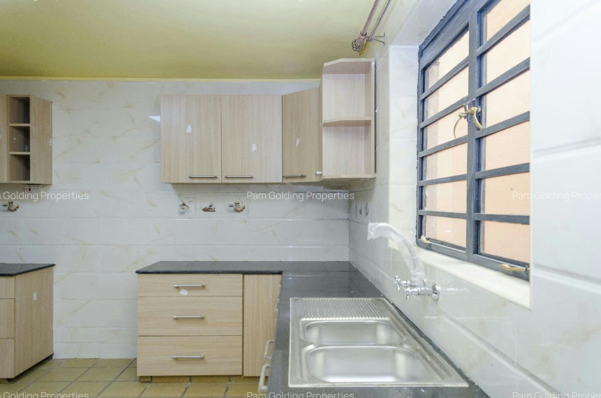 4 Bed House at Ridgeways Road - 5