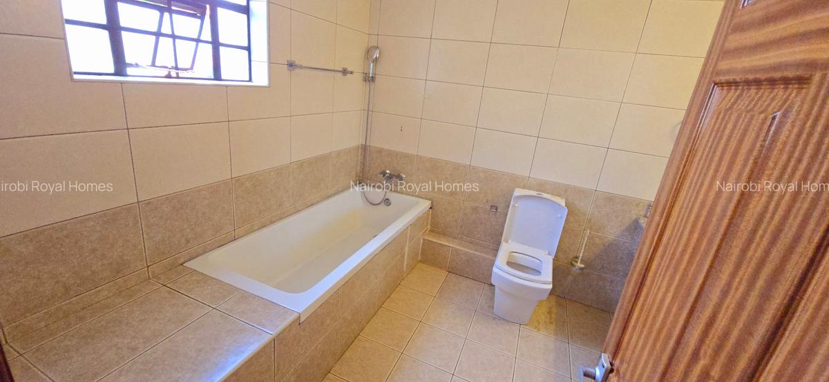 4 Bed Townhouse with En Suite at Lavington Green - 7