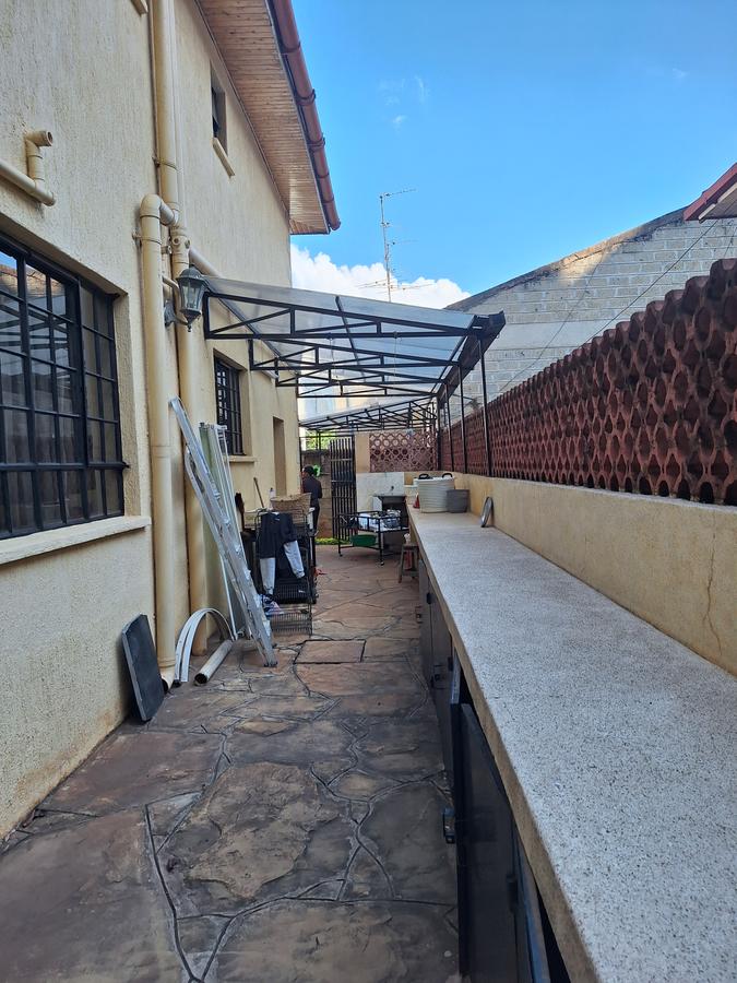 5 Bed Townhouse with En Suite in General Mathenge - 14