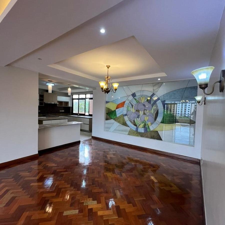 4 Bed Apartment with En Suite at Riverside Drive - 3