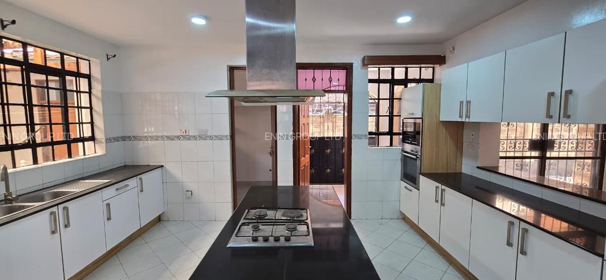 5 Bed Townhouse with En Suite in Lavington - 5