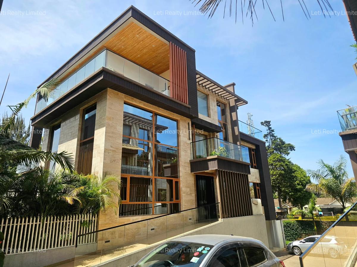 6 Bed Townhouse with En Suite in Lavington - 1