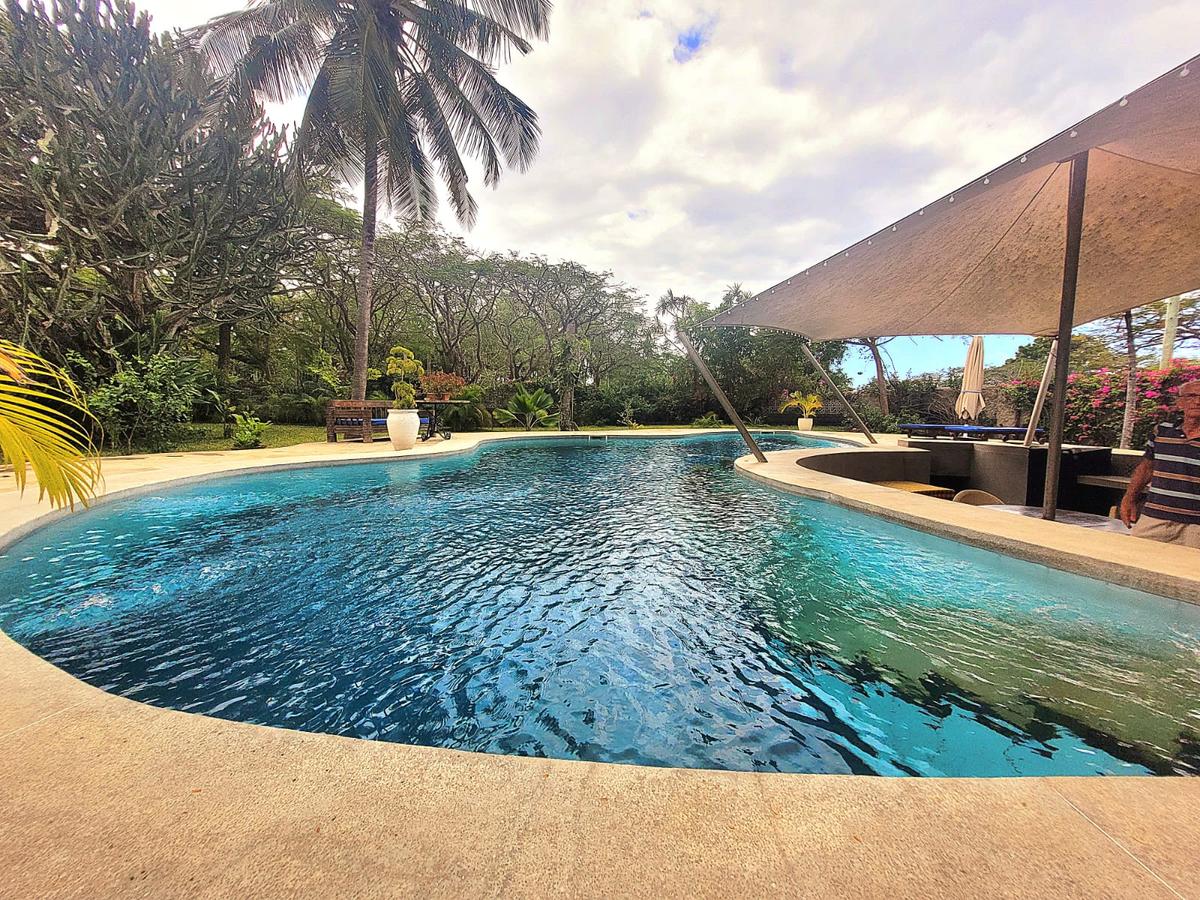 4 Bed Villa with En Suite in Diani - 1