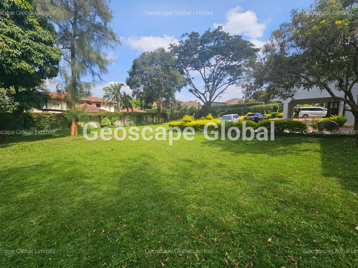 5 Bed House with En Suite in Nyari - 1