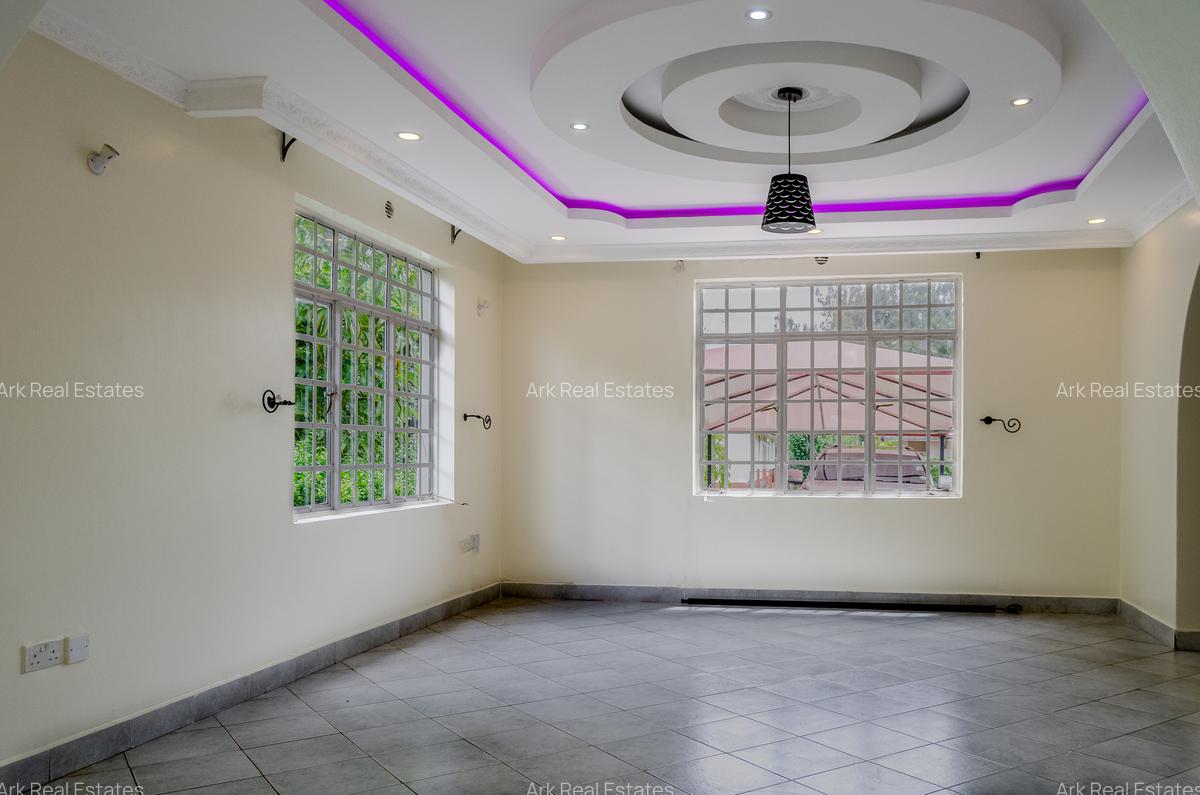 4 Bed Villa with En Suite at Green Park - 13