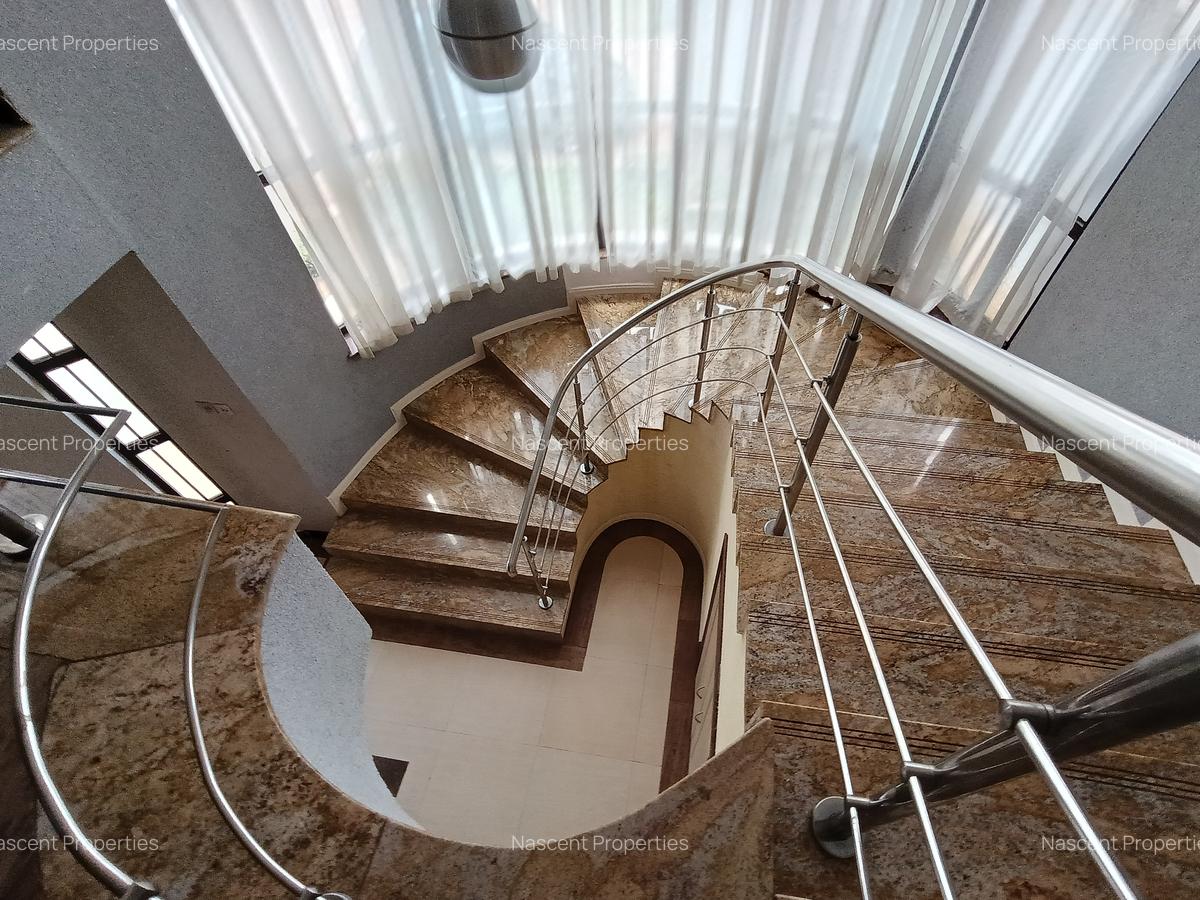 4 Bed House with En Suite in Runda - 13