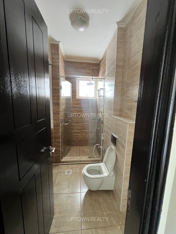 3 Bed Apartment with En Suite at Riverside - 18