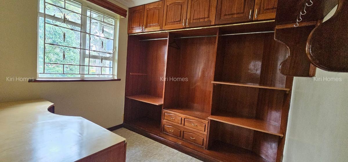 5 Bed Townhouse with En Suite in Karen - 10
