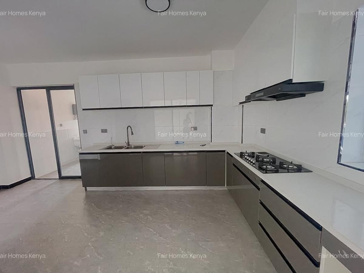 4 Bed Apartment with En Suite at Valley Arcade - 7