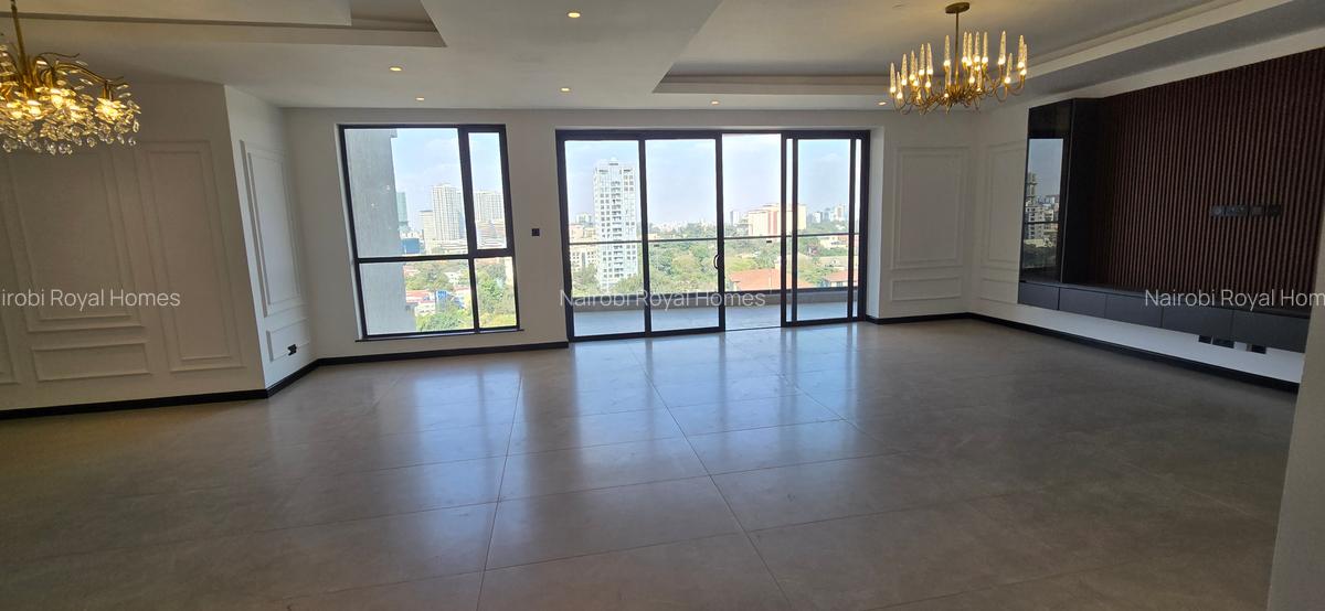 3 Bed Apartment with En Suite at Riverside Drive - 10