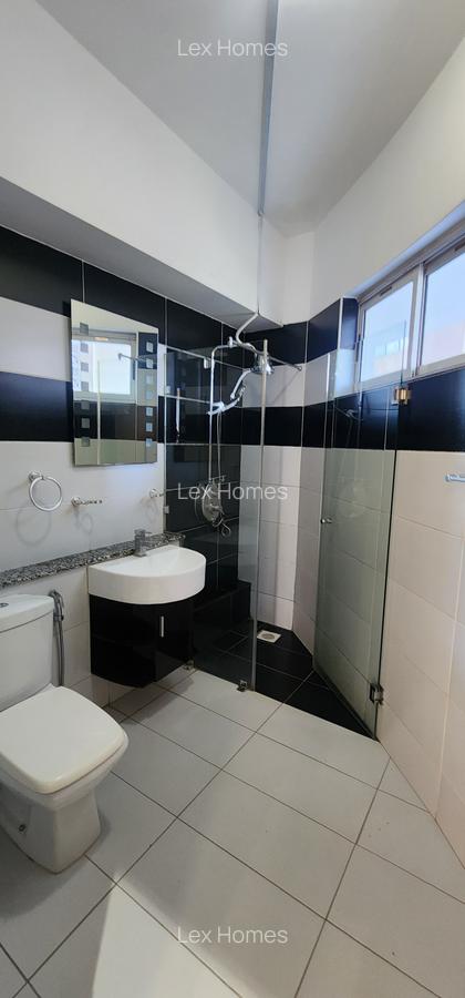 2 Bed Apartment with En Suite at Mandela Road - 12