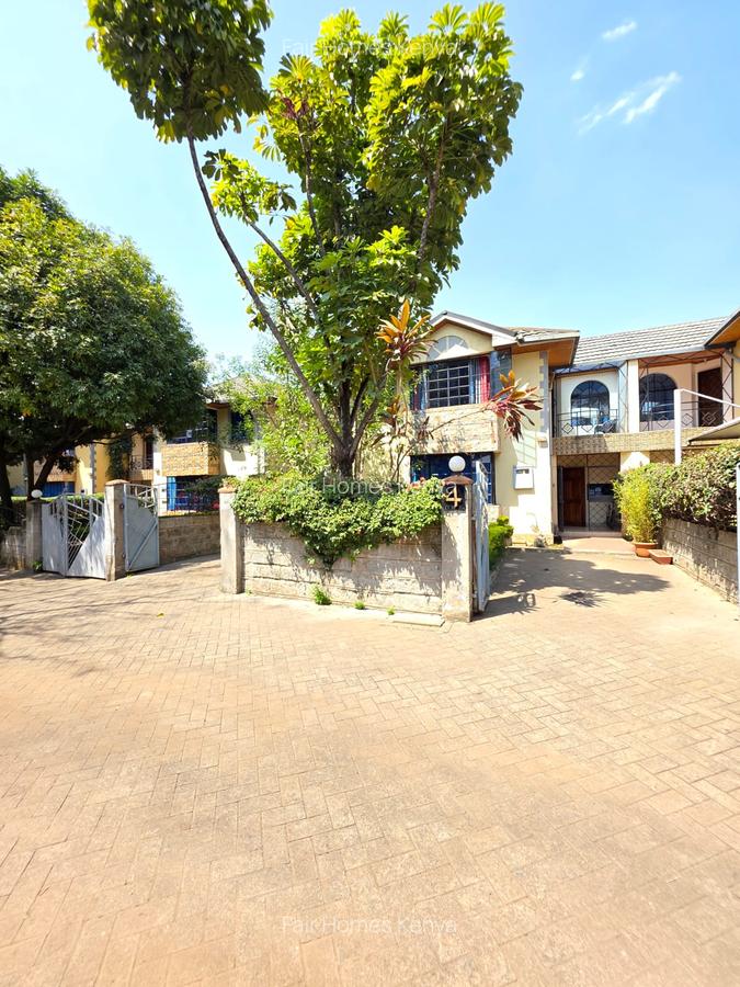 4 Bed Townhouse with En Suite at Lavington Green - 3