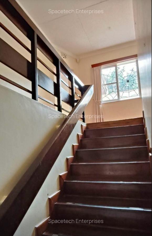 5 Bed House with Staff Quarters in Nyari - 12