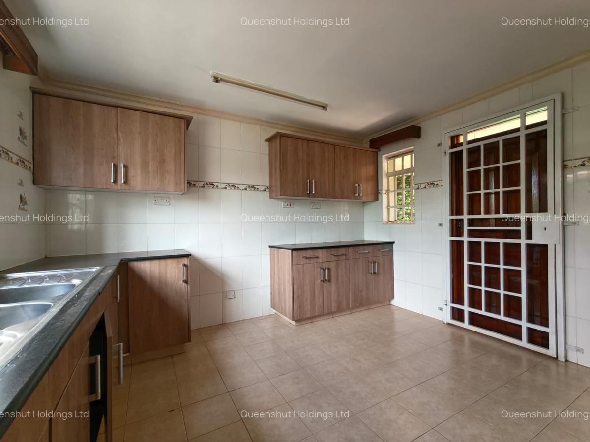 4 Bed Townhouse with En Suite in Kiambu Road - 5