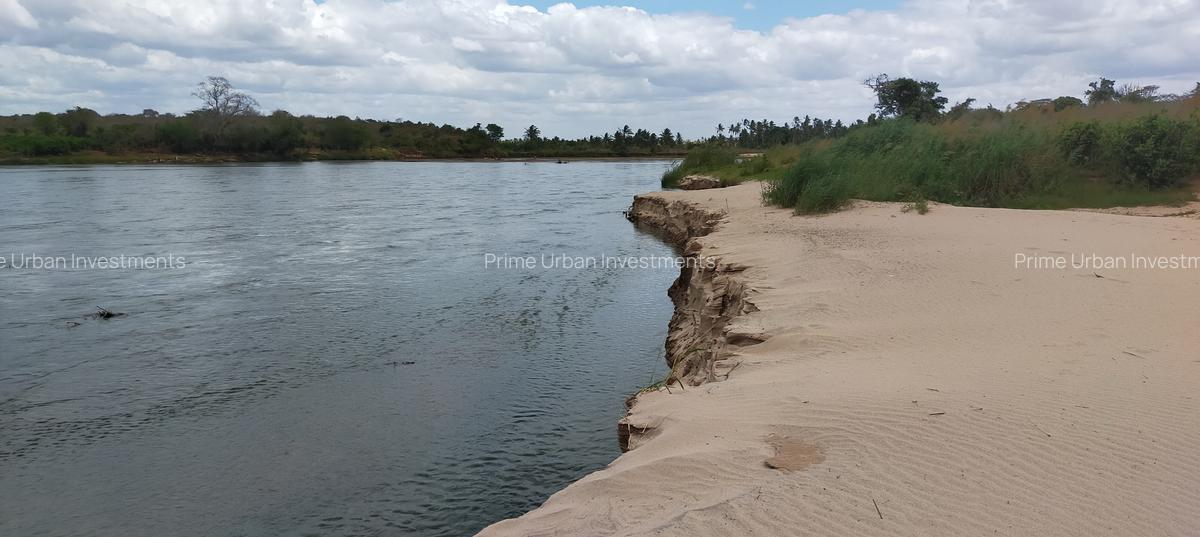 300 ac Land at Matolani - Sabaki River - 1